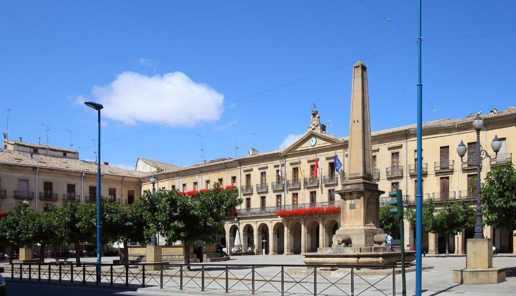 Hostal Arotza Tafalla Esterno foto